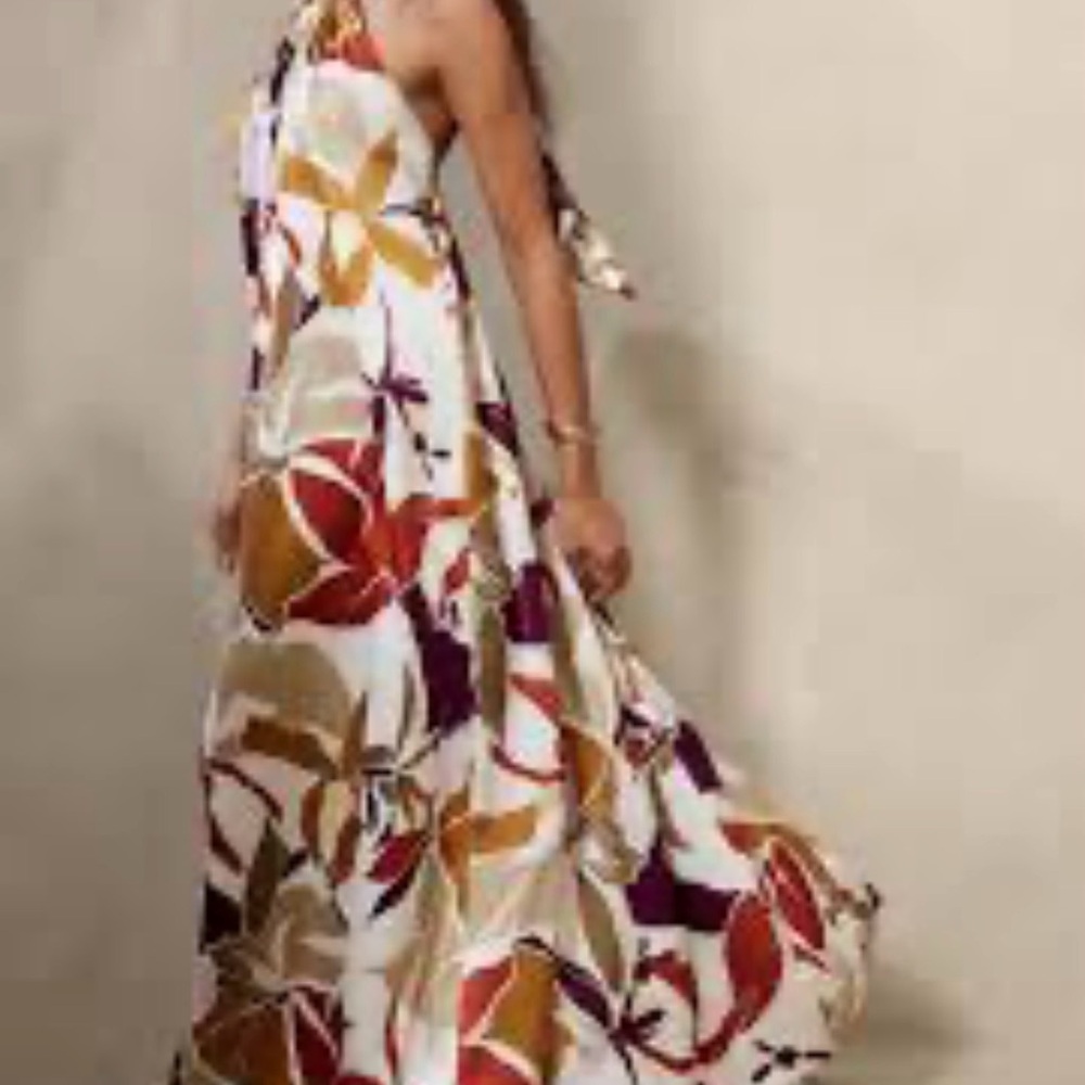⭐️Banana Republic Trapeze Halter Maxi⭐️ - Picture 4 of 10
